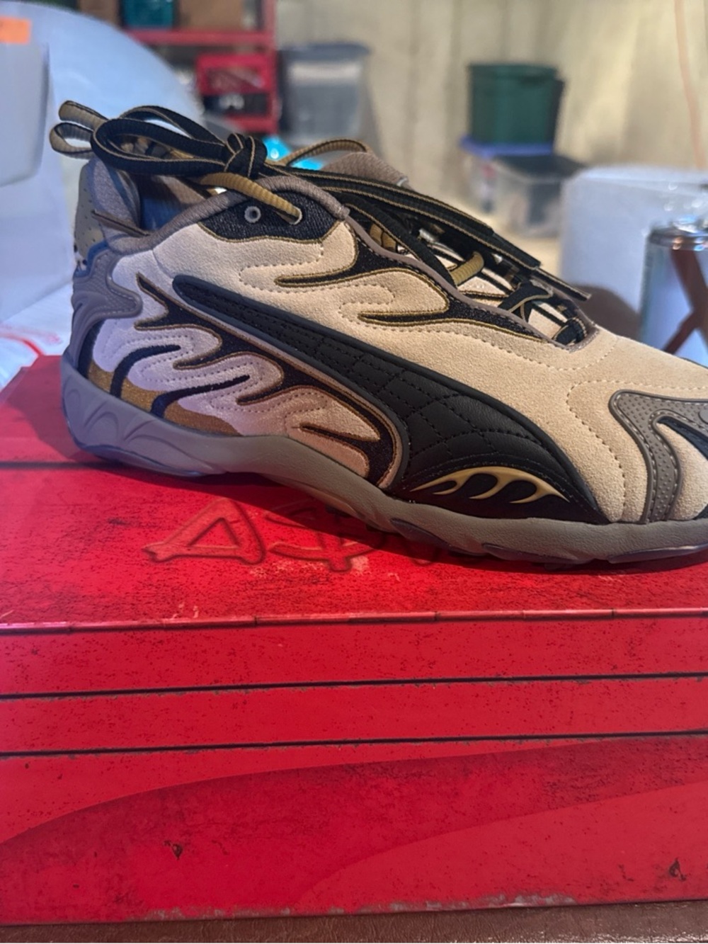 Puma women’s limited edition Beige and Black Athletic Sneakers